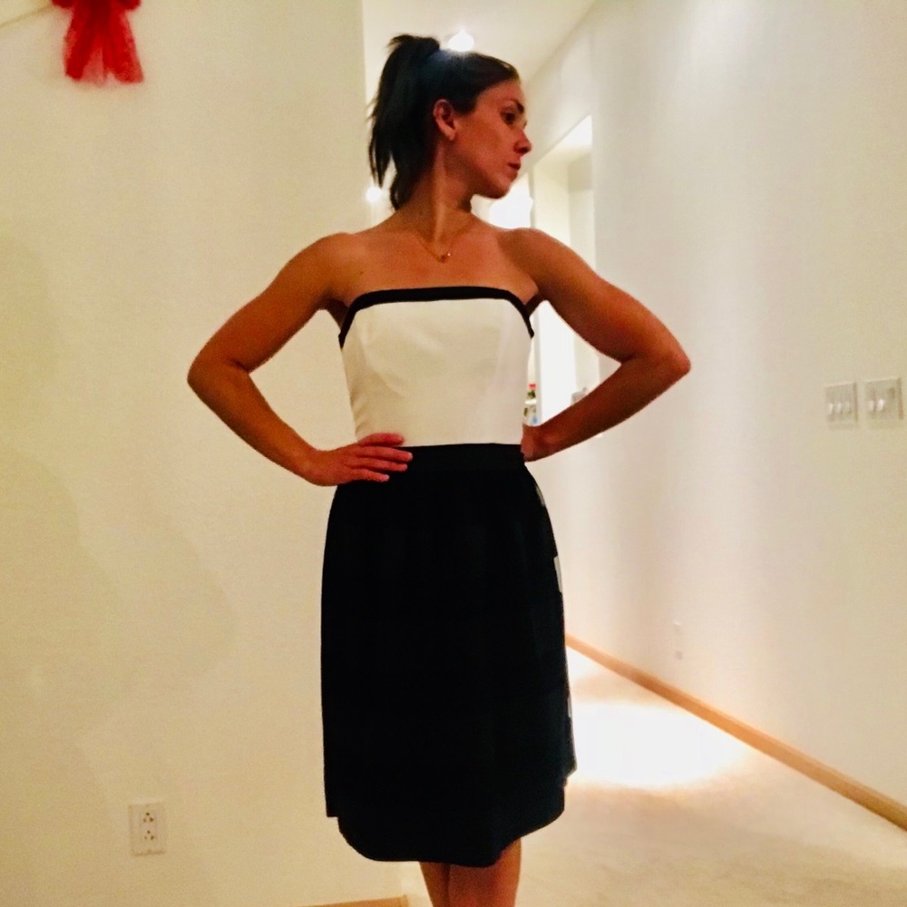 WHBM Strapless Dress 🖤